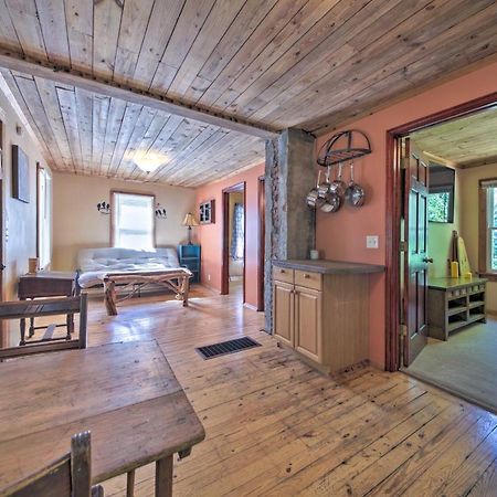 Pet-Friendly Cottage With Fire Pit - 3 Mi To Siu! Carbondale Kültér fotó