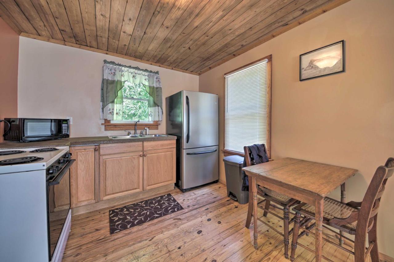 Pet-Friendly Cottage With Fire Pit - 3 Mi To Siu! Carbondale Kültér fotó