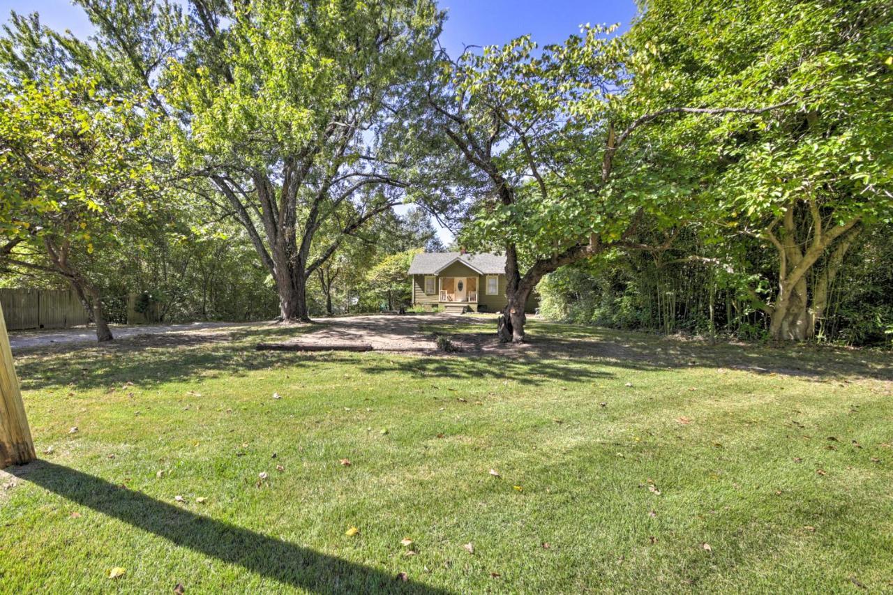 Pet-Friendly Cottage With Fire Pit - 3 Mi To Siu! Carbondale Kültér fotó