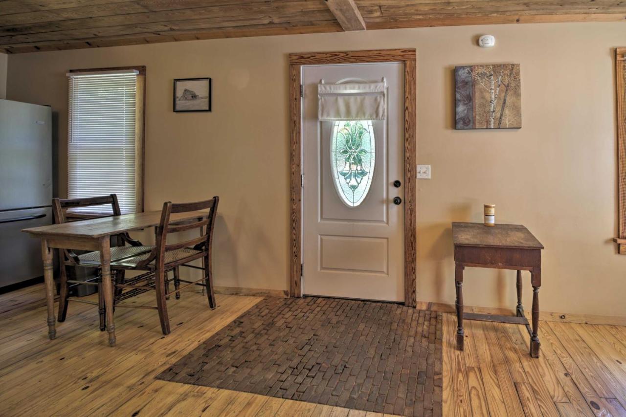 Pet-Friendly Cottage With Fire Pit - 3 Mi To Siu! Carbondale Kültér fotó