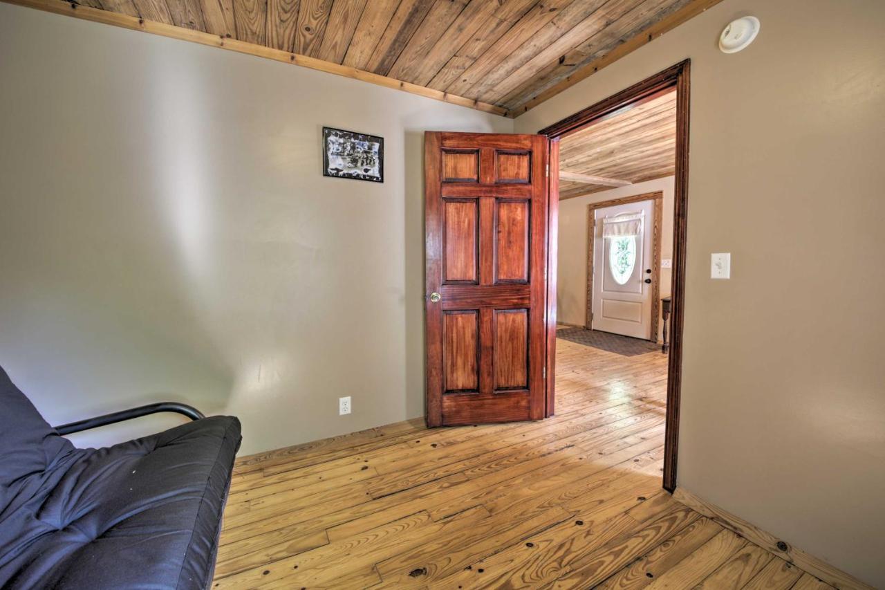 Pet-Friendly Cottage With Fire Pit - 3 Mi To Siu! Carbondale Kültér fotó
